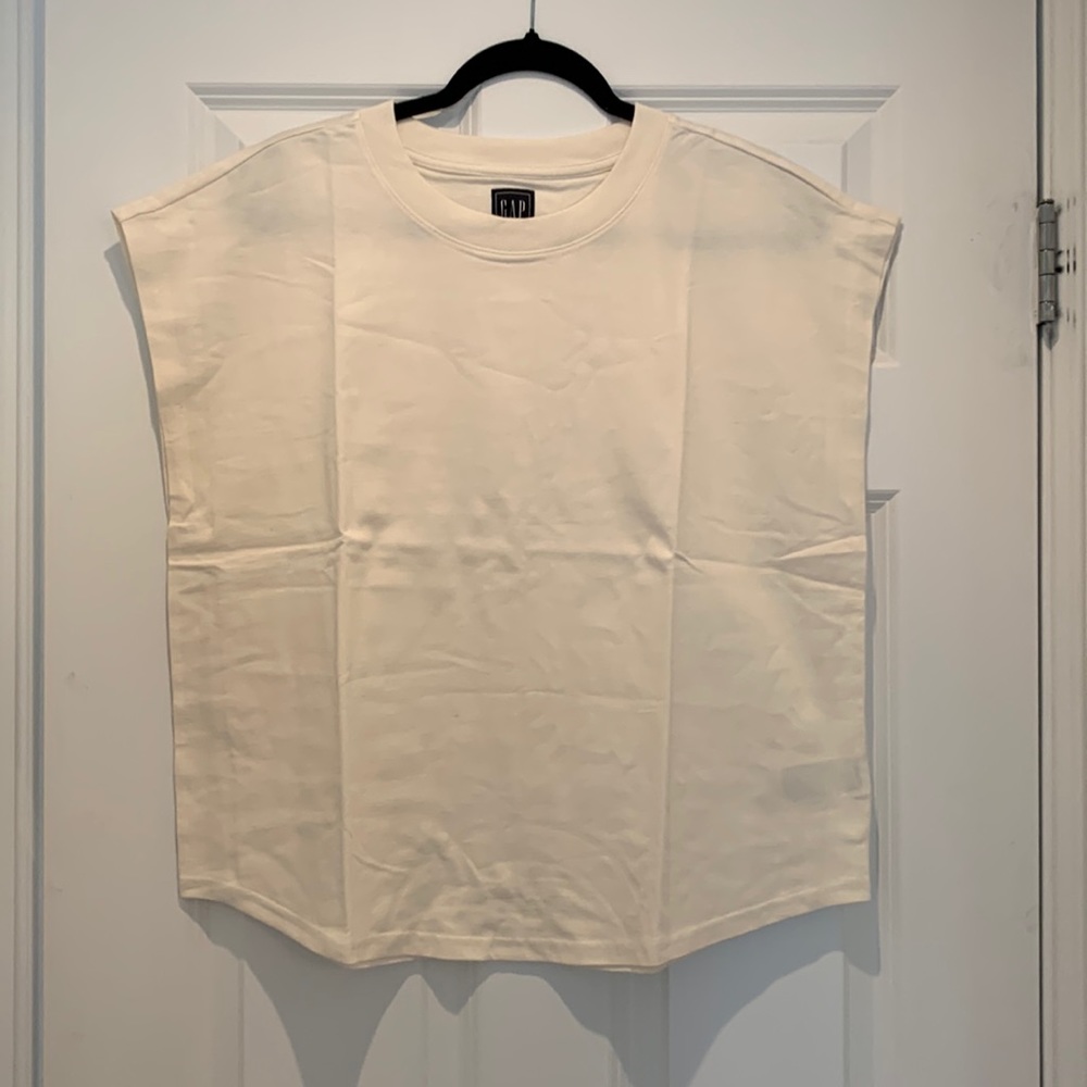 Gap off white sleeveless top